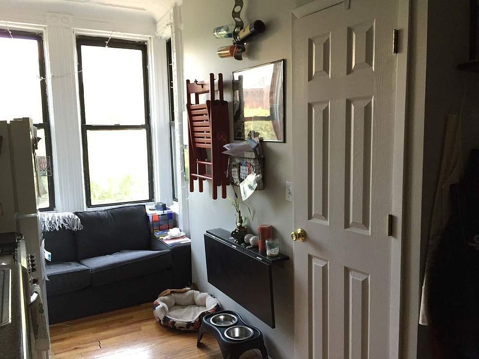 1st image of 716 Sackett St APT 3RF