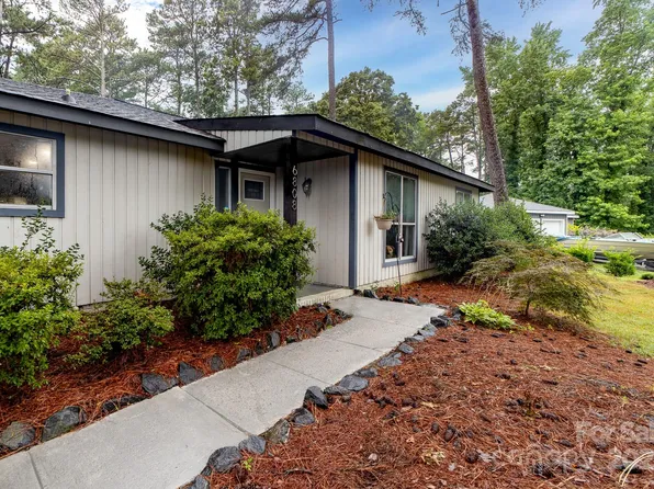 6808 Arroyo Dr, Charlotte, NC 28227