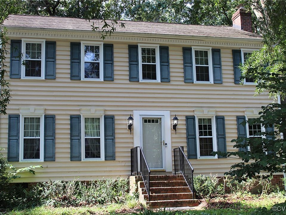1st image of 9613 Kingscroft Dr
