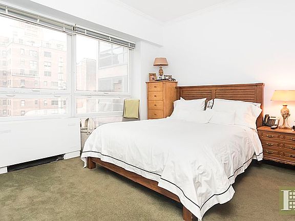 5th image of 415-423 E 54th St APT 12F