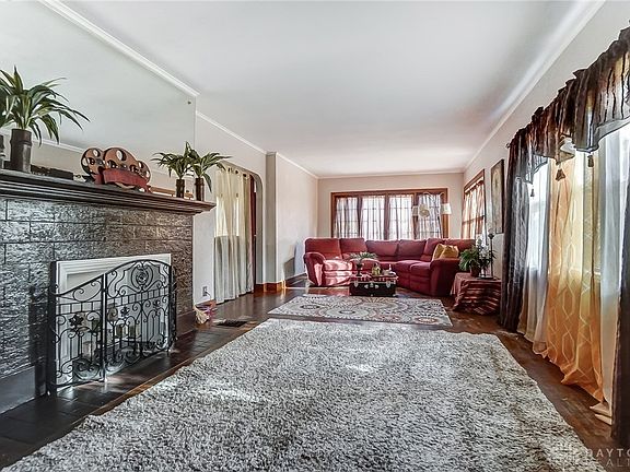 5th image of 419 Brookside Dr