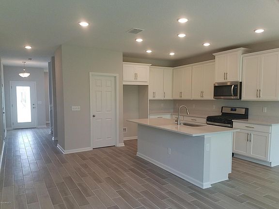 5th image of 13731 Harlowton Ave