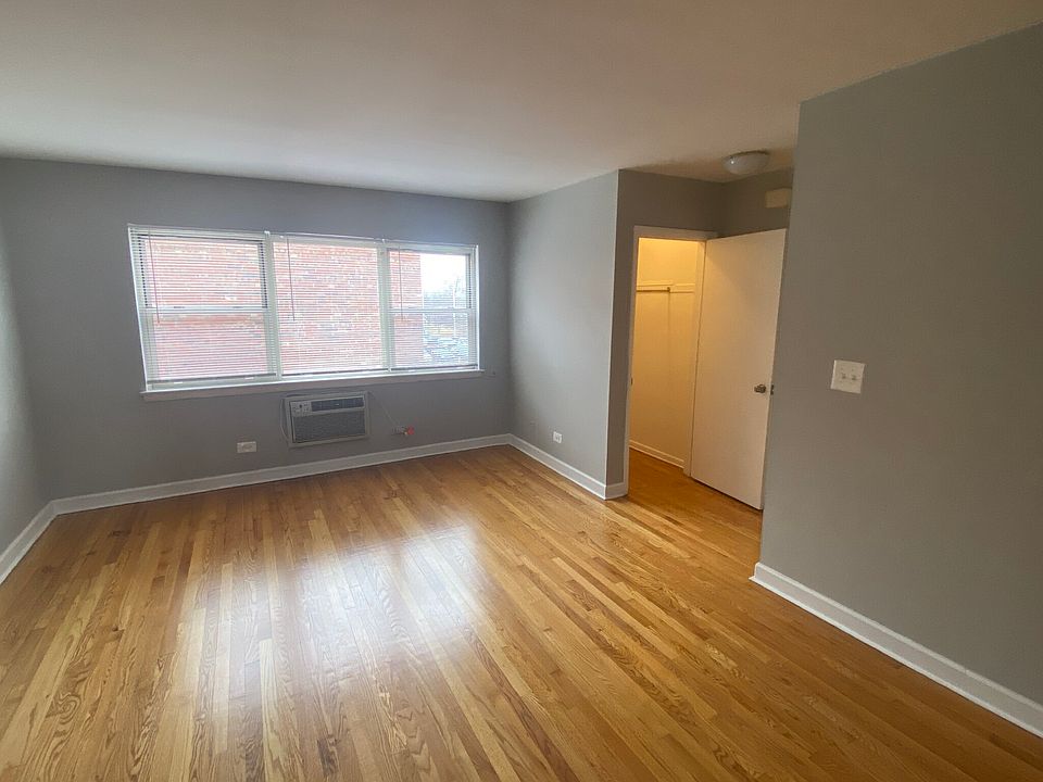 1st image of 4922 Mulford St #2E