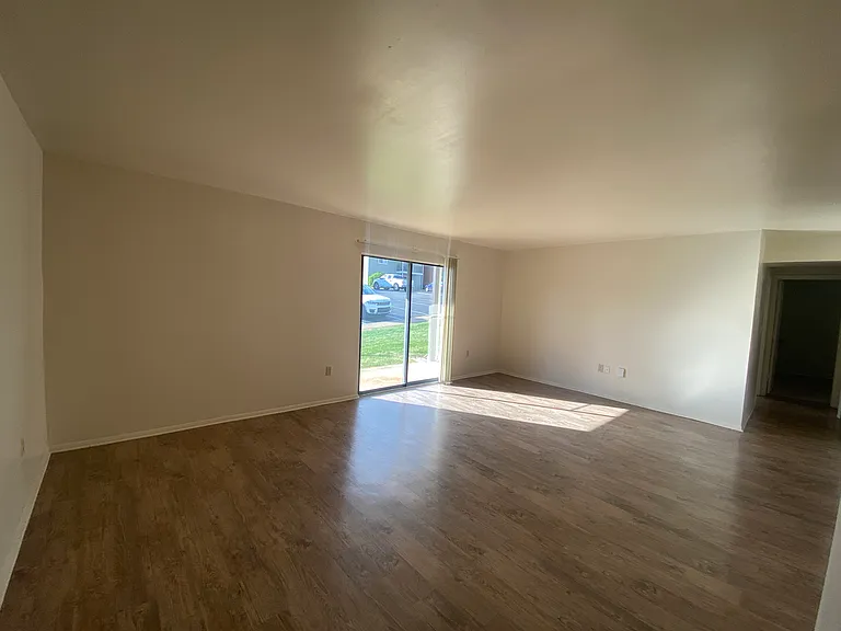 County Green Apartments — Photo 62
