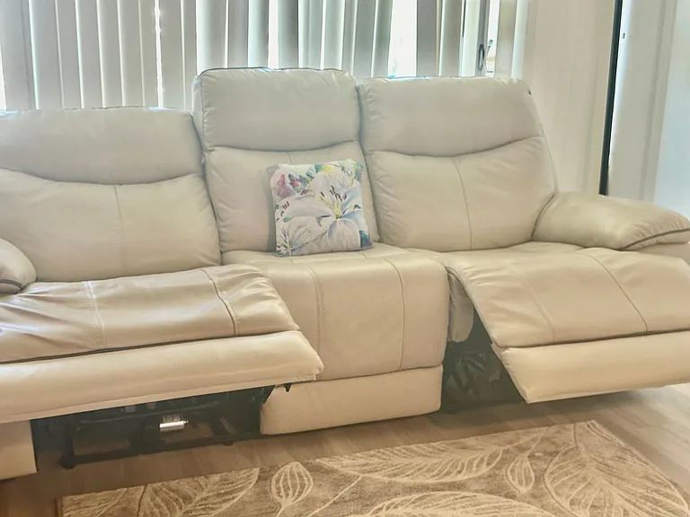 1215 Alexander St #1202 — Photo 3
