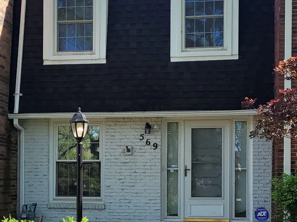 569 Simbury St, Columbus, OH 43228