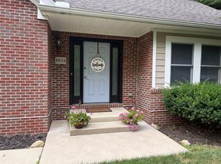 8026 Joshua Ln, Maumee, OH 43537