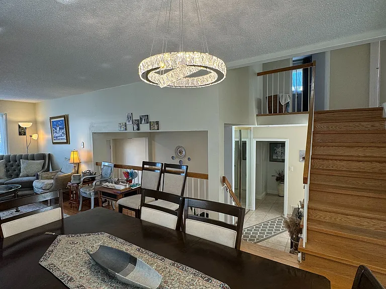 271 Weldrick Rd W — Photo 22