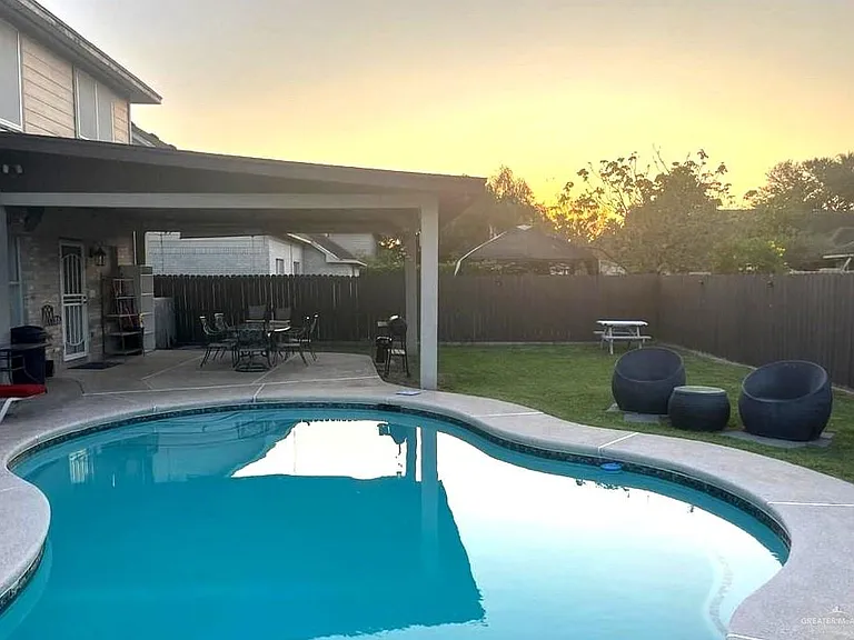 3405 San Roman St — Photo 9