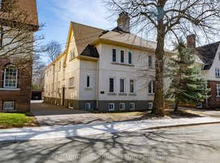 811 Duplex Ave #809, Toronto, ON M4R 1W6