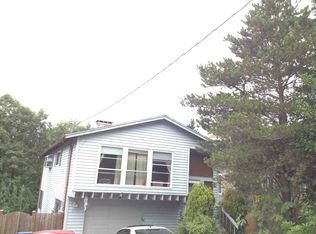 818 NE 104th St, Seattle, WA 98125