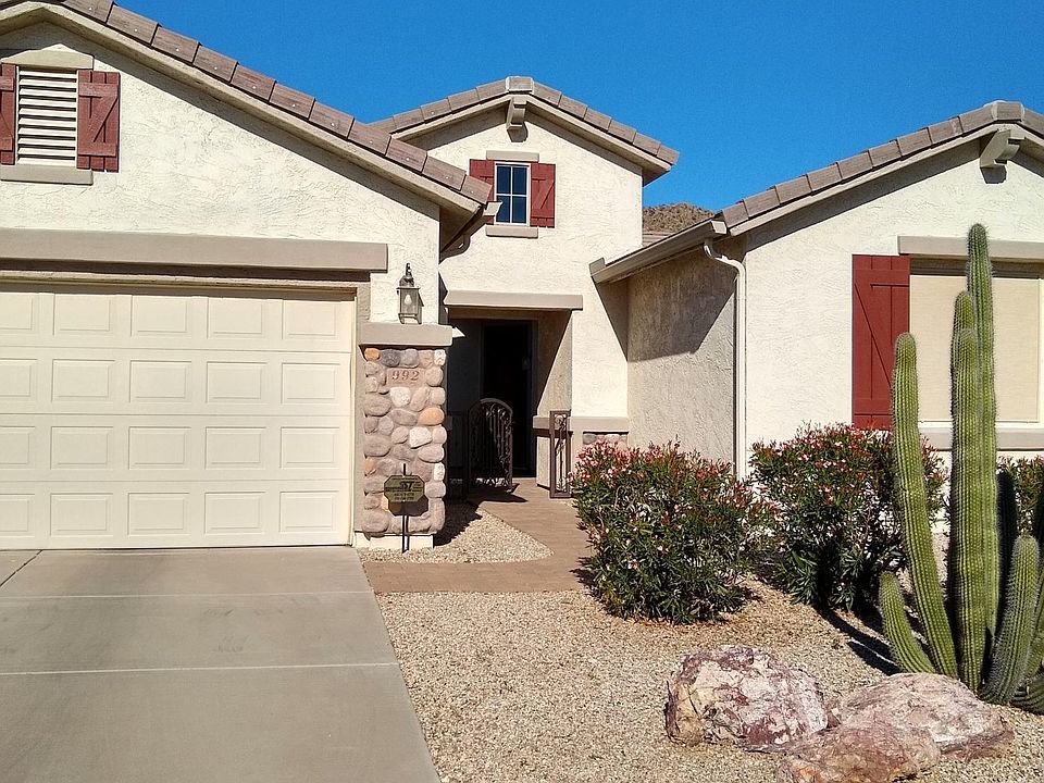 1st image of 992 W Desert Lily Dr