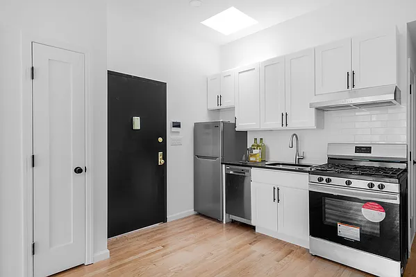 Rented by Douglas Elliman | media 8