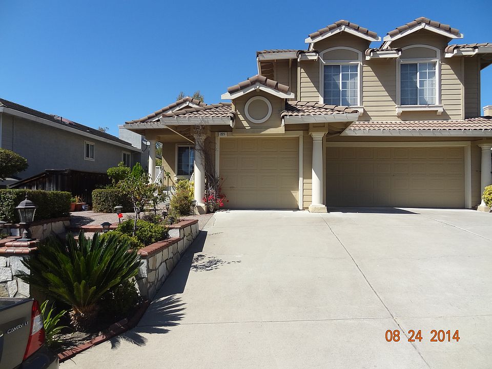 1st image of 221 Walnut Creek Ct