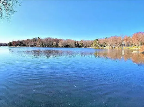 1475 Arrowhead Dr #&-64, Pocono Lake, PA 18347