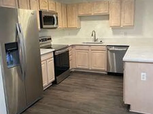 1478 Crimson Way, Walled Lake, MI 48390