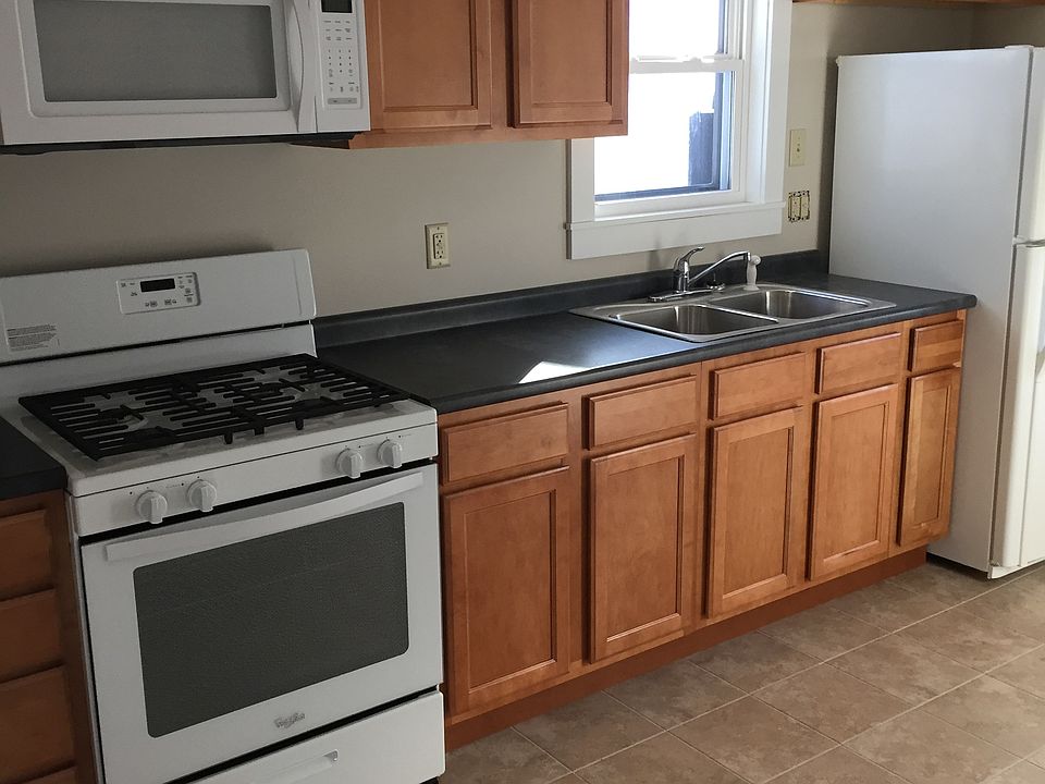 2nd image of 59 Cayuga Ct