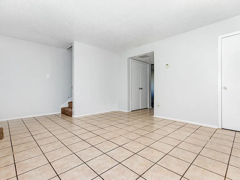 Avalon Village Townhomes — Photo 15