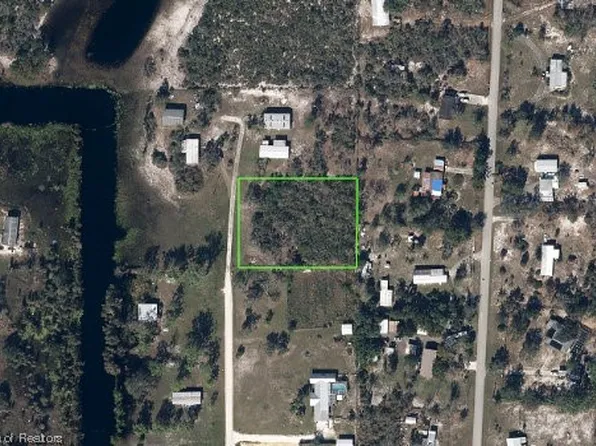 21 Vacation Dr, Venus, FL 33960