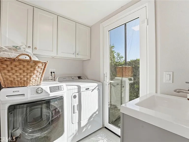 3078 Zell Dr — Photo 20