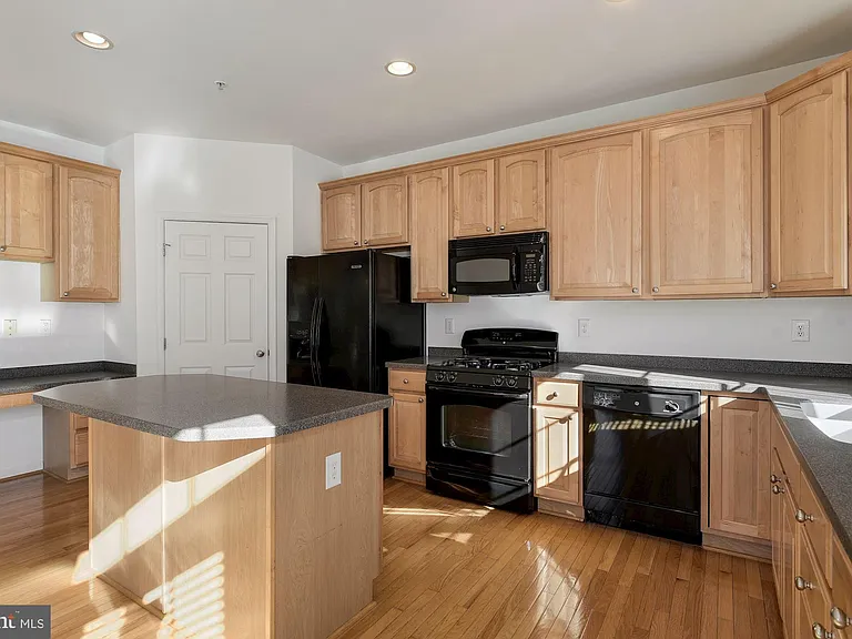 4801 Portsmouth Rd #17 — Photo 12