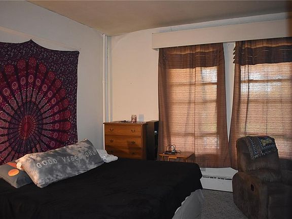 4th image of 5 South St