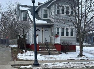 824 & 826 S Burdick St, Kalamazoo, MI 49001