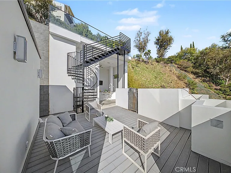9459 Beverly Crest Dr — Photo 51