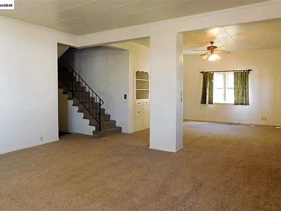 4th image of 506 Cottage St