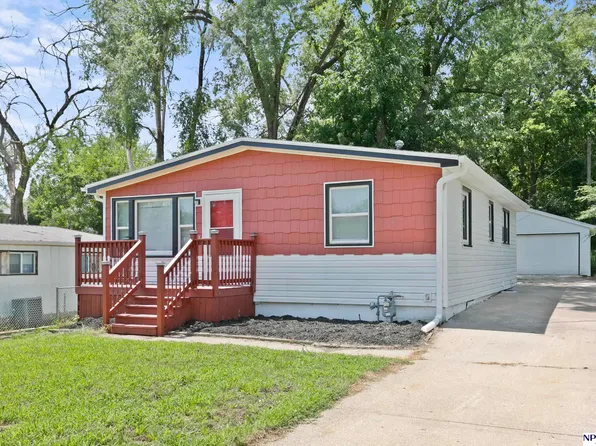 6308 N 46th Ave, Omaha, NE 68104