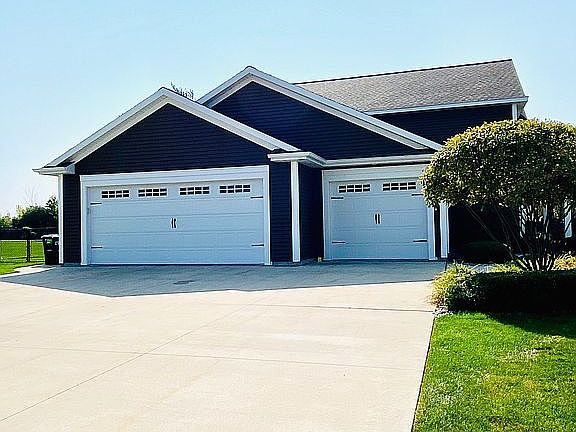 3rd image of 8692 Ashland Pl