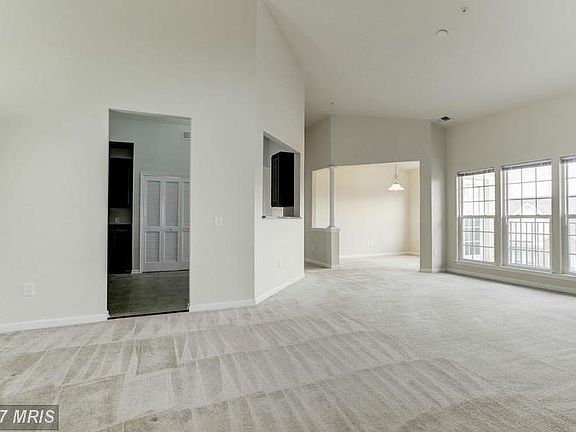 4th image of 1600 Hardwick Ct Unit 402