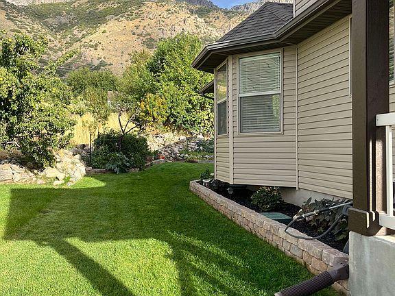 3rd image of 639 S Appaloosa Cir