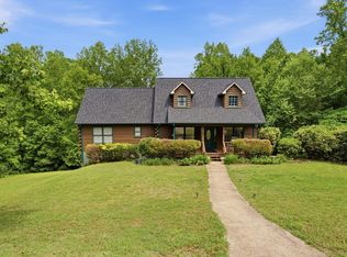 135 Pointe Dr, Campobello, SC 29322