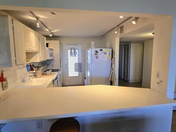 3100 N Course Lane #410, Pompano Beach, FL 33069