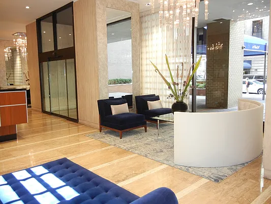 Rented by REGII | media 24