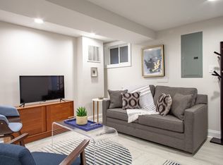 629 Harvard St NW #ID1037735P, Washington, DC 20001