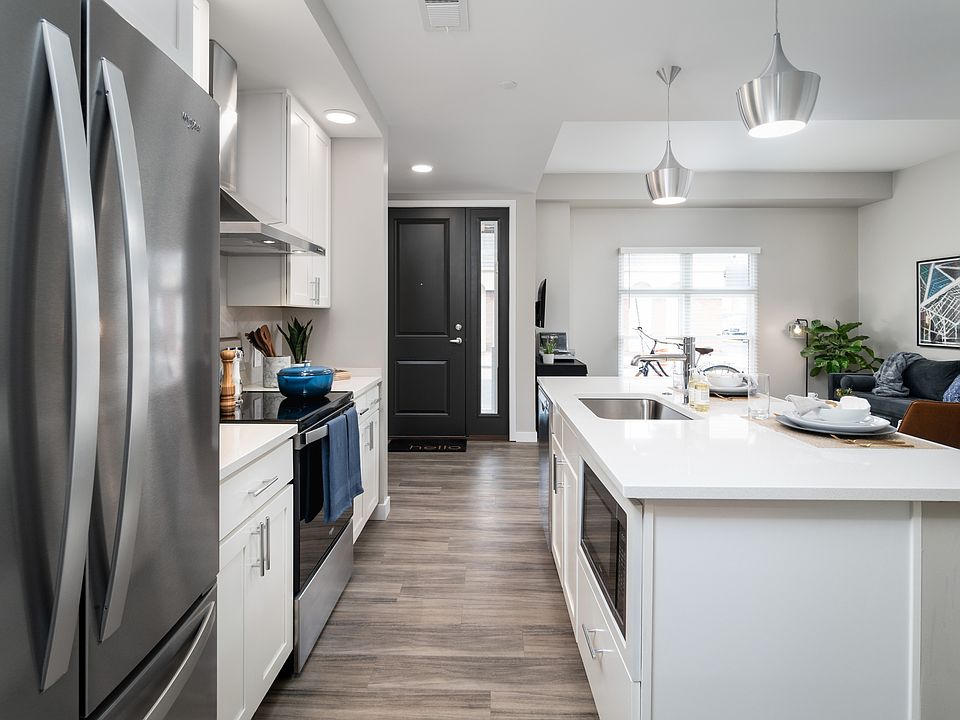 The Sutton | Kitchen
