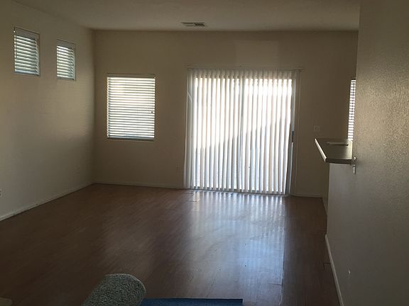 5th image of 6075 Clovelly St