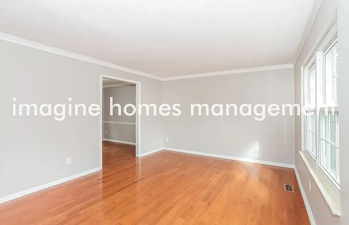 4 bed, 2.5 bath, 2116 sqft, $2,699 — Photo 3