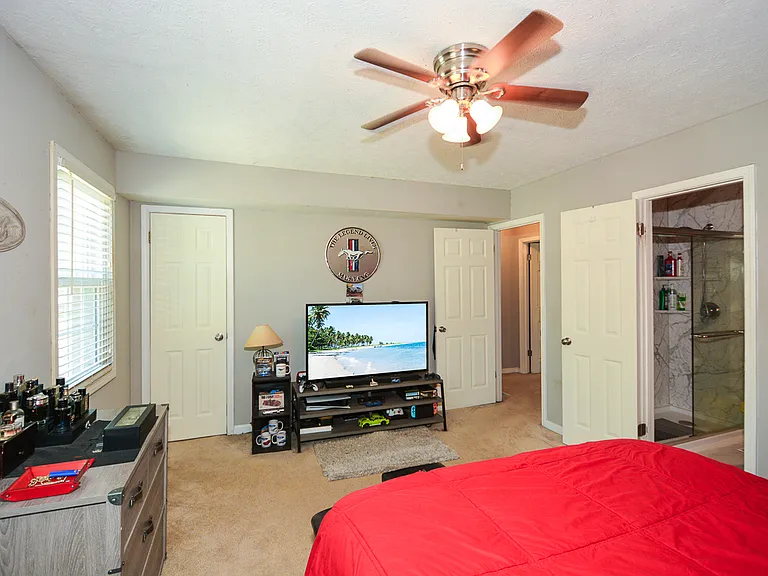 1422 Springleaf Cir SE — Photo 9