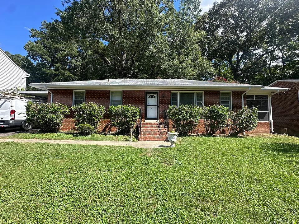 2409 Aiken Dr