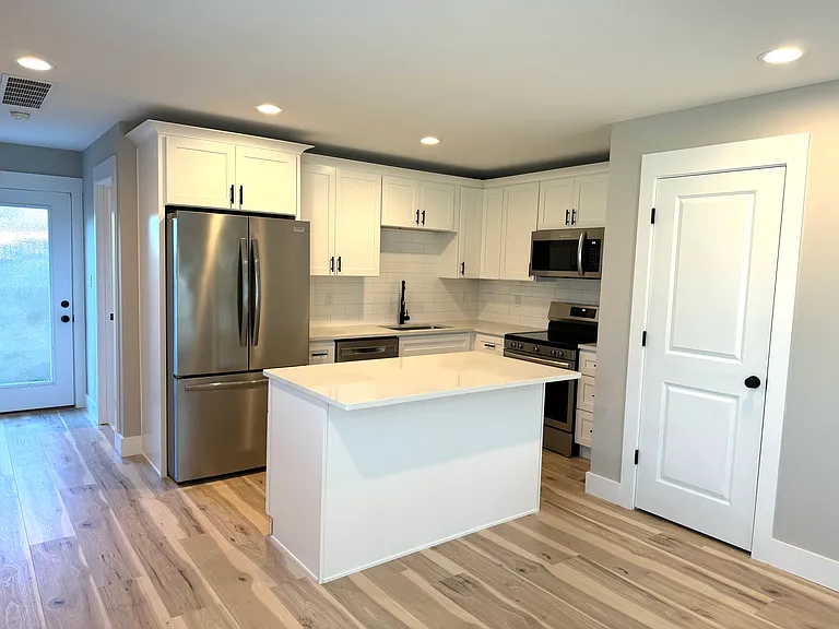121 Norway Ave — Photo 21