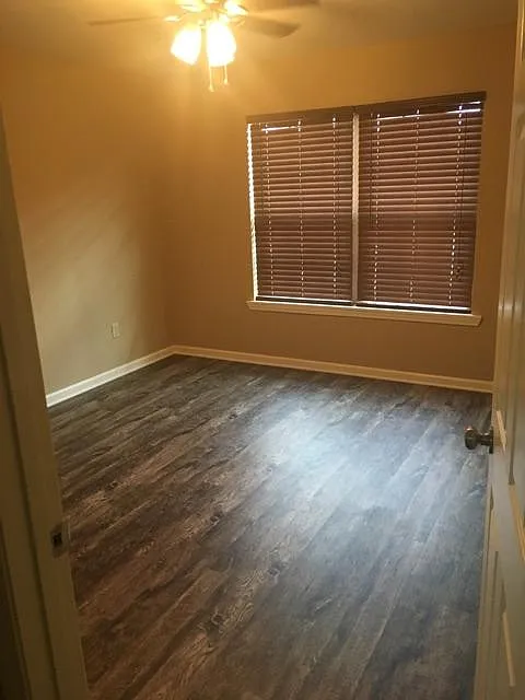 333 County Line Rd — Photo 3