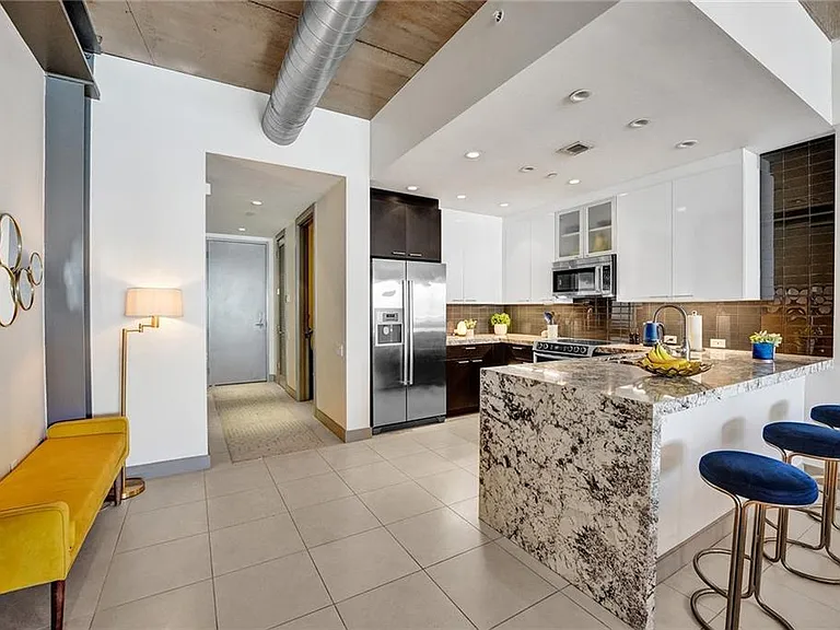 110 SE 2nd St #402 — Photo 3