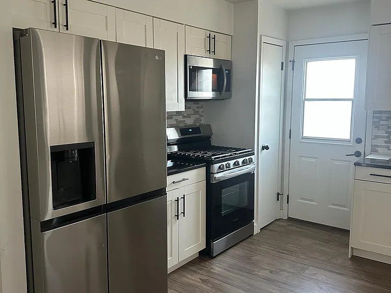 1834 Cardinal Dr — Photo 6