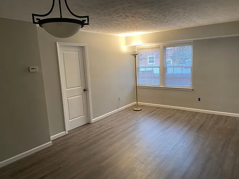 19406 Van Aken Blvd #204 — Photo 20