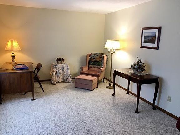 5th image of 11277 Bridgeview Dr NW