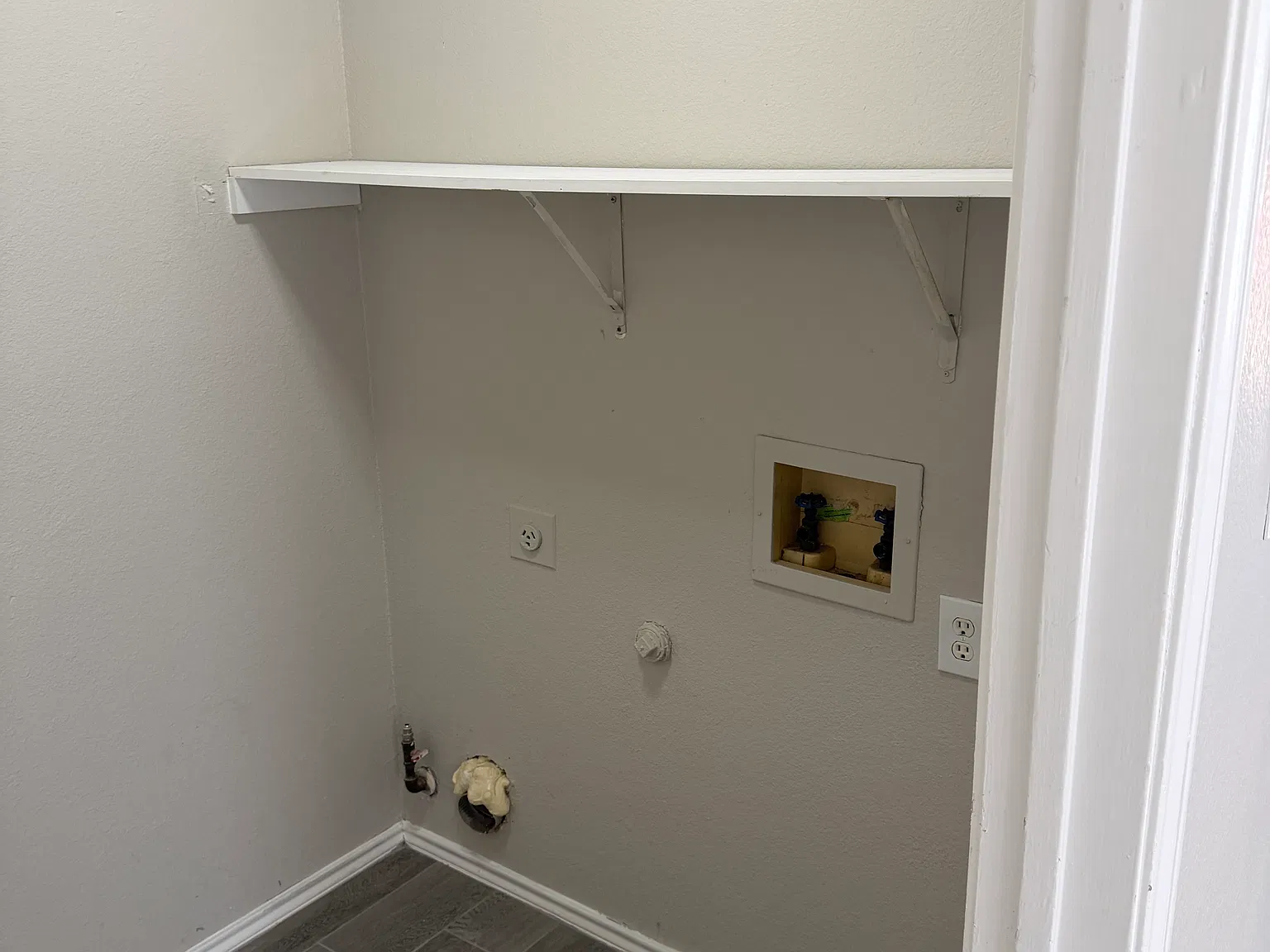 3 bed, 1381 sqft, $1,995 — Photo 2