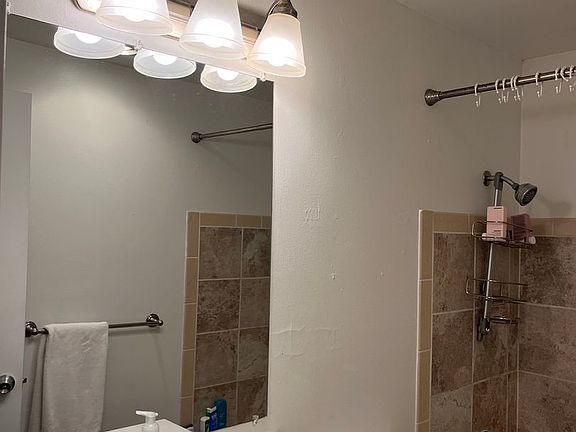 5th image of 744 Belmont Pl E APT 101